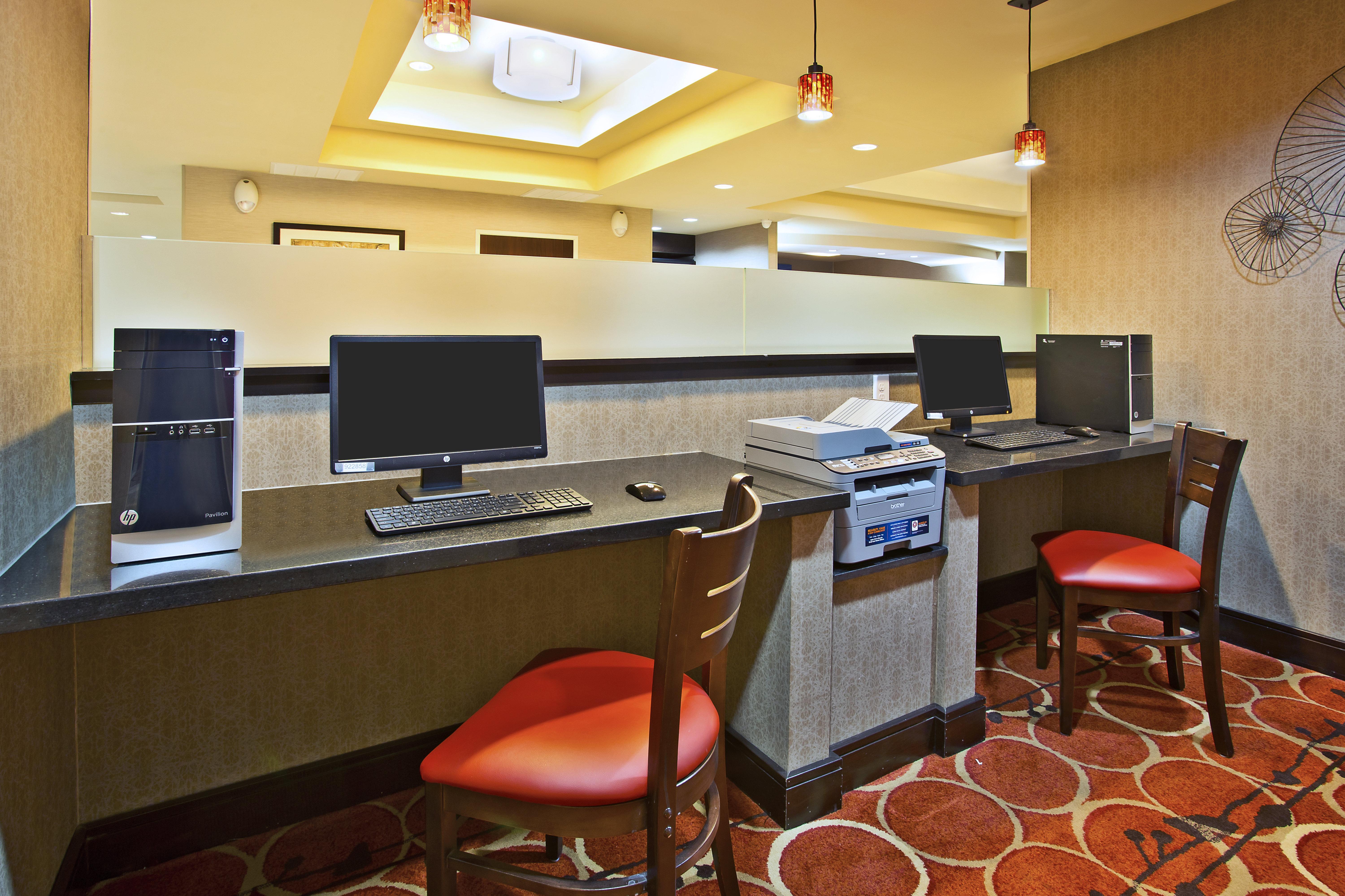 Holiday Inn Express & Suites Springfield By Ihg Esterno foto